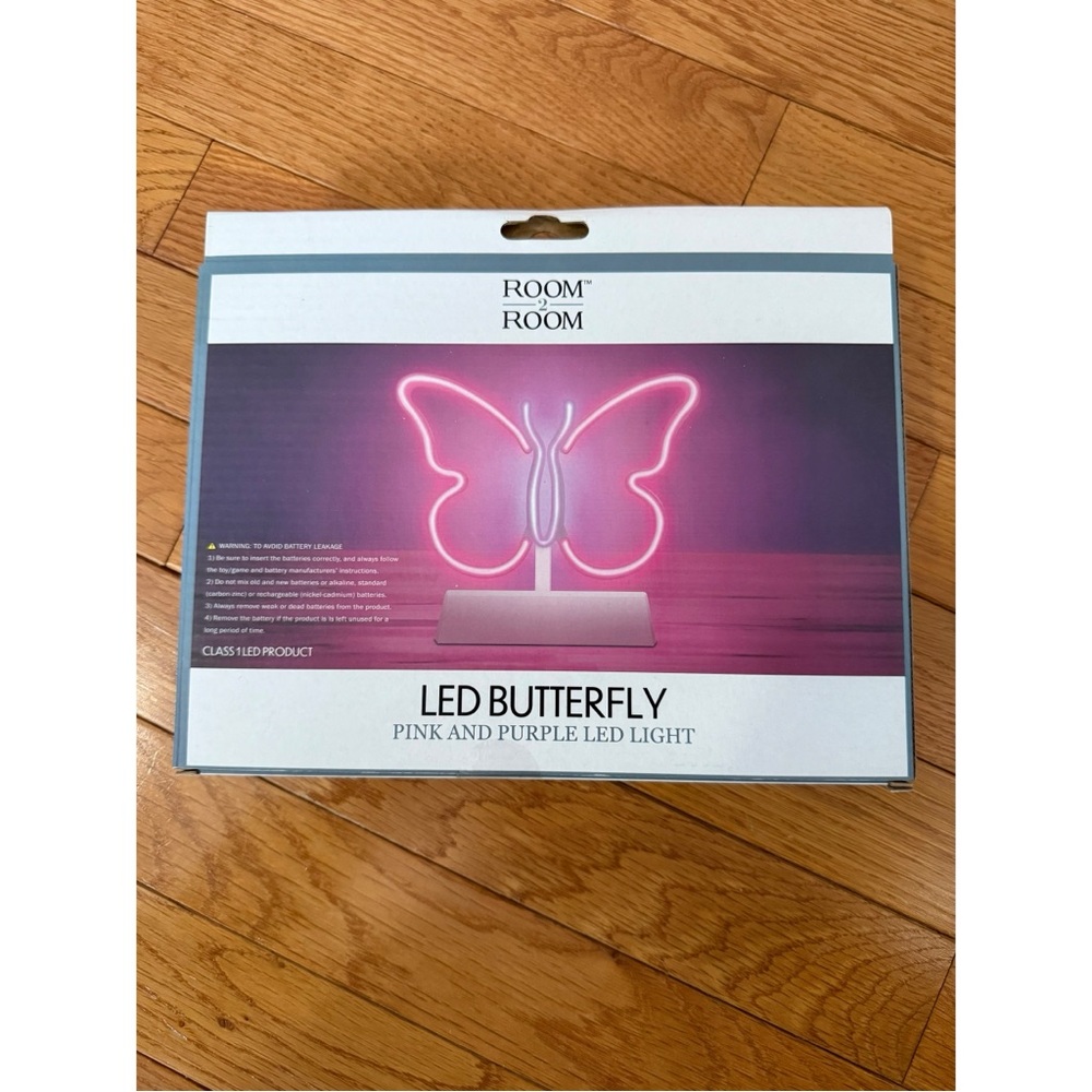 Room 2 Room Pink & Purple LED Butterfly Light - NWT